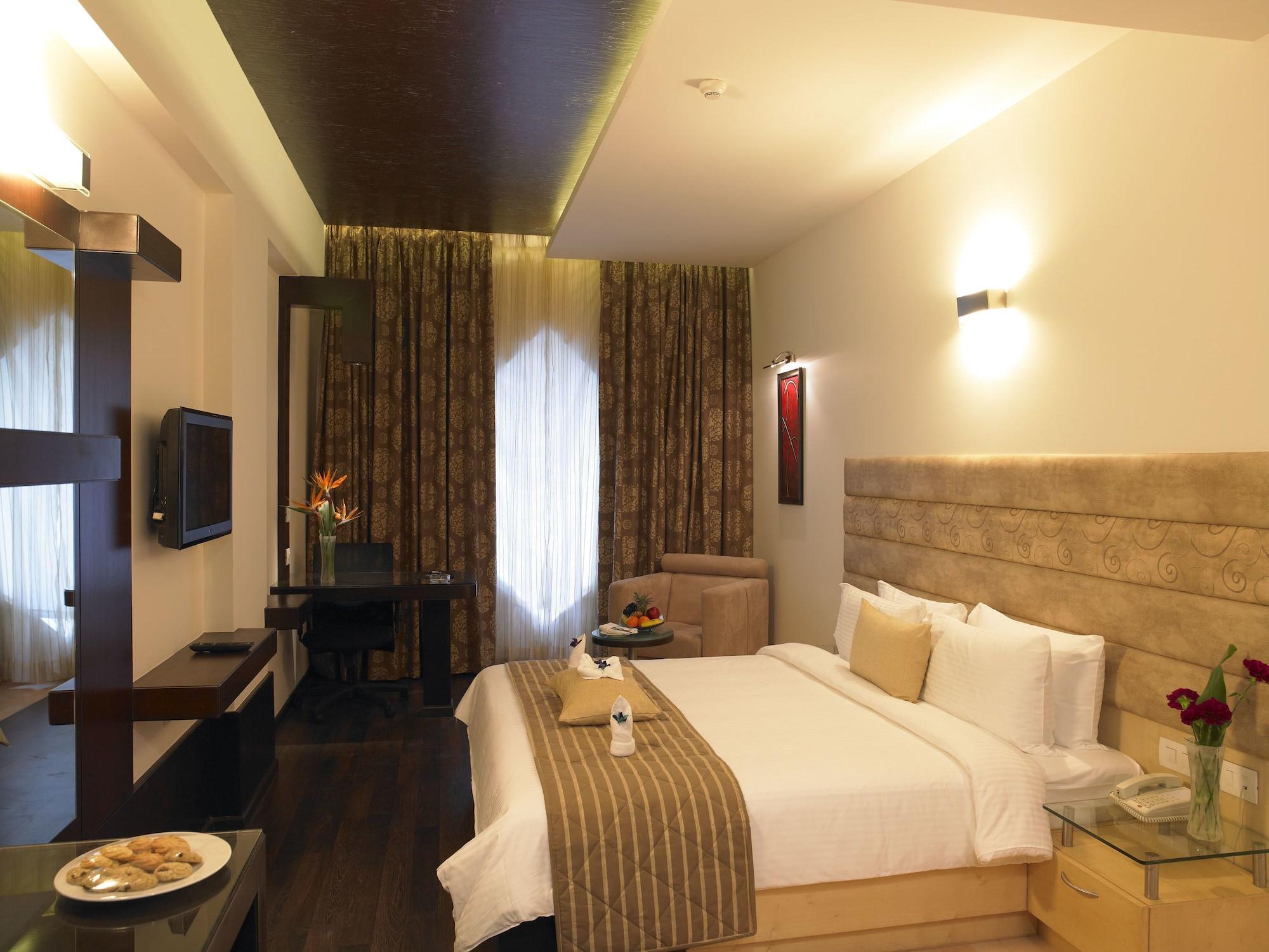 Blu Petal - A Business Hotel Bangalore Exterior photo