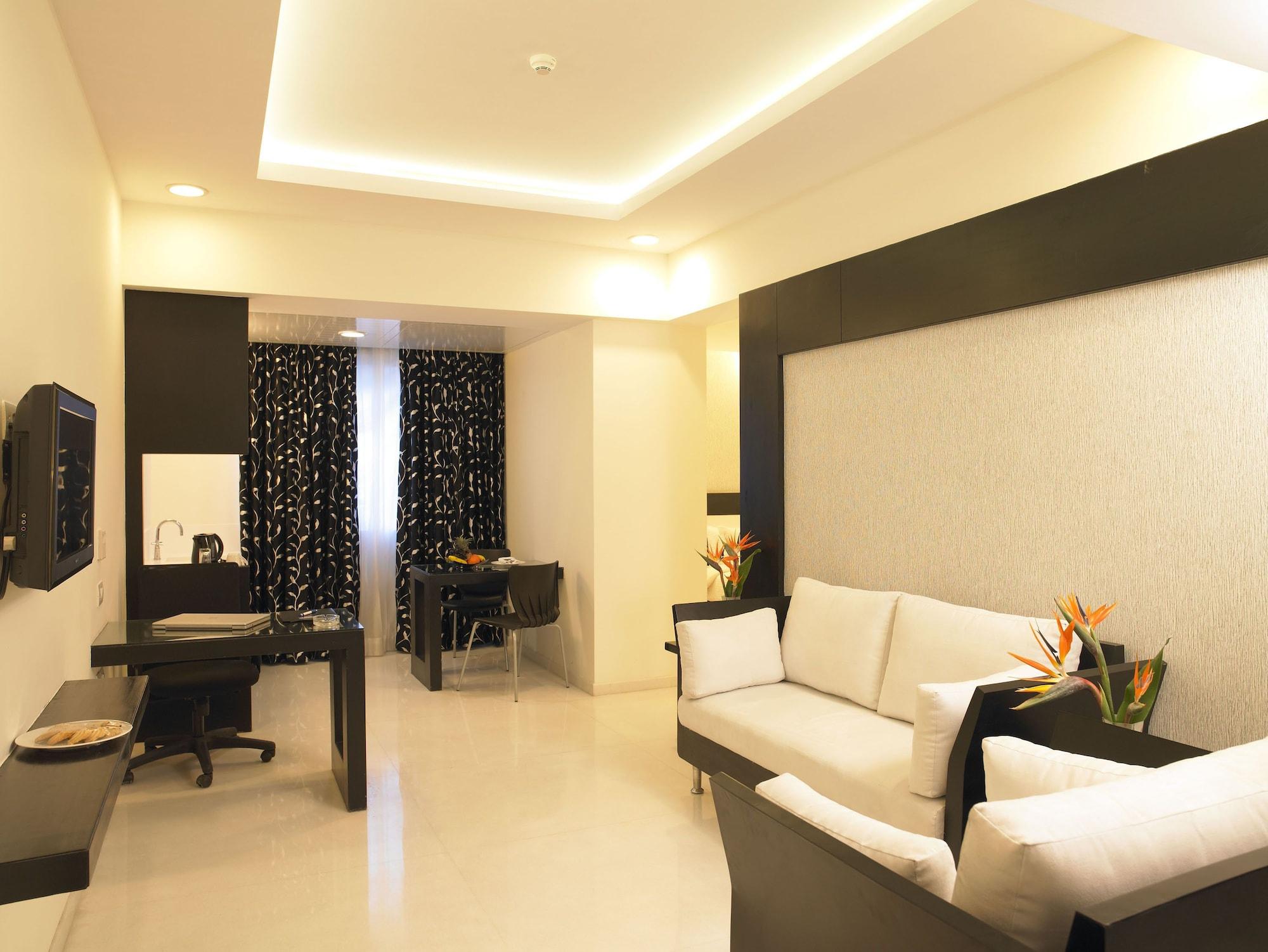 Blu Petal - A Business Hotel Bangalore Exterior photo