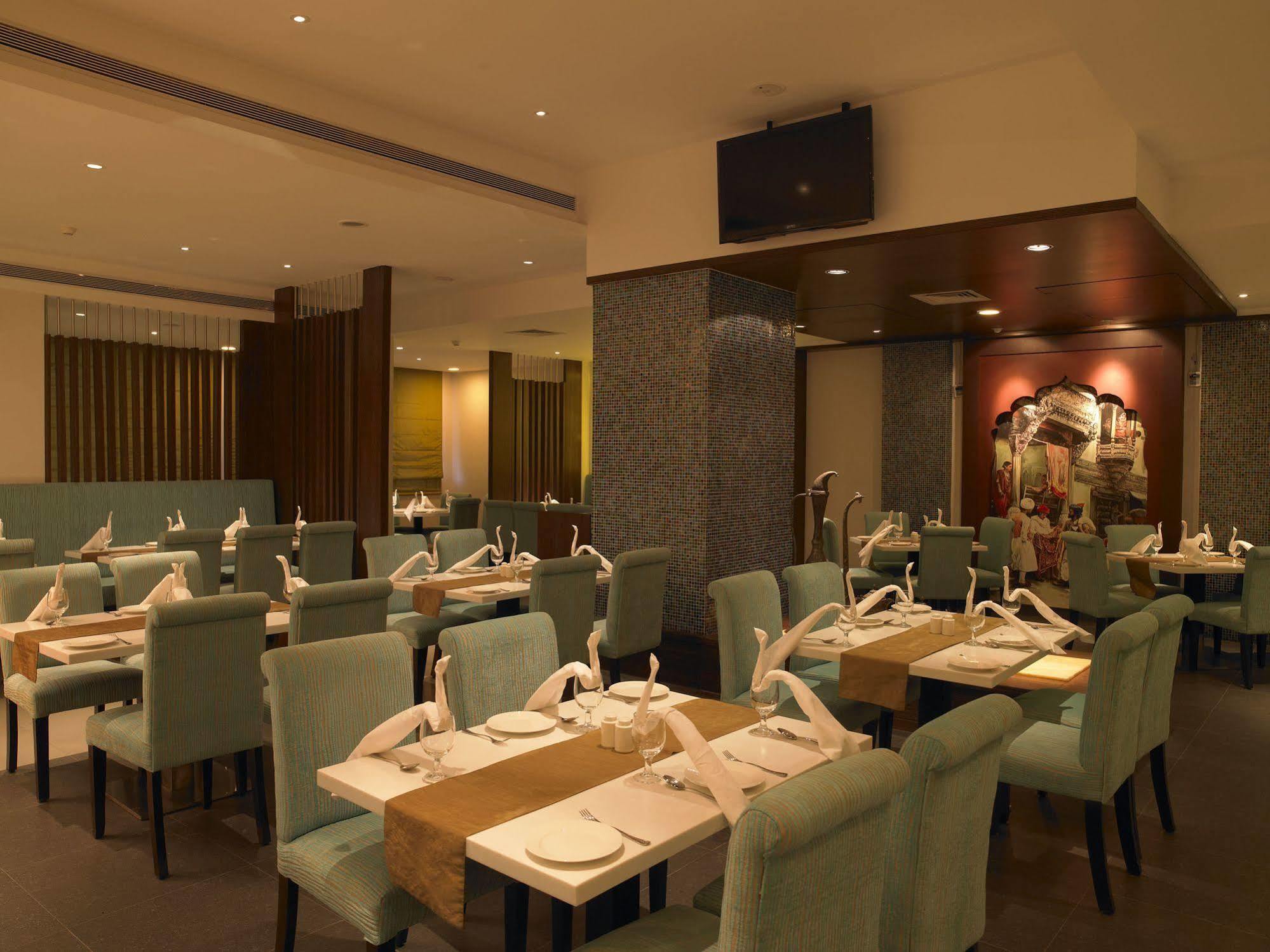 Blu Petal - A Business Hotel Bangalore Exterior photo